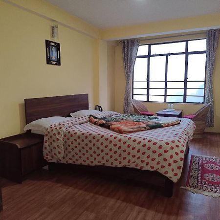 Hotel Himalaya Residency Kanchenjunga View Дарджилінг Екстер'єр фото